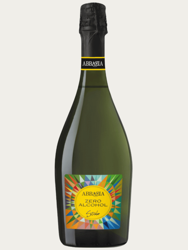 Wino musujące bezalkoholowe Abbazia Zero Alcohol Strobo w ciemnozielonej butelce szampańskiej z wyrazistą, kolorową etykietą.